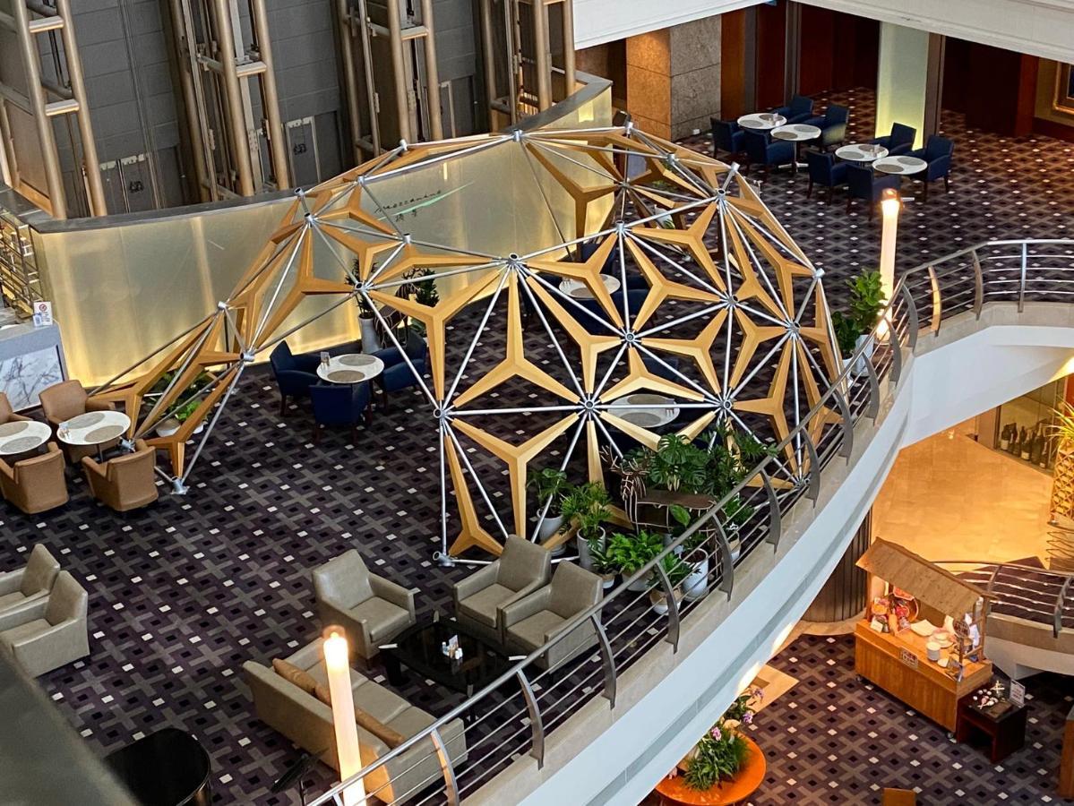 Ambassador Hotel Hsinchu Екстер'єр фото The Star Lounge at Sydney Airport