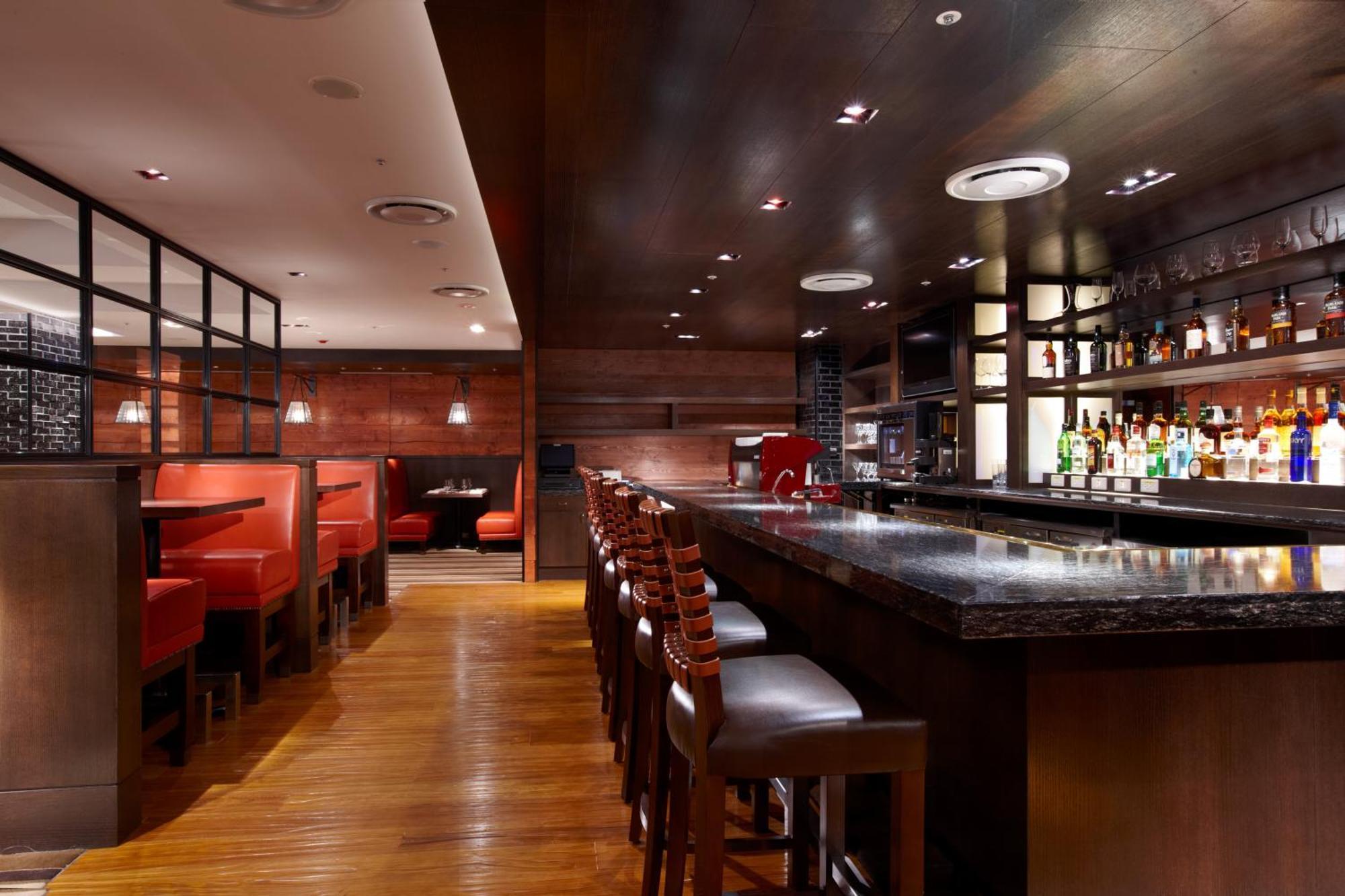 Ambassador Hotel Hsinchu Екстер'єр фото The bar at the restaurant